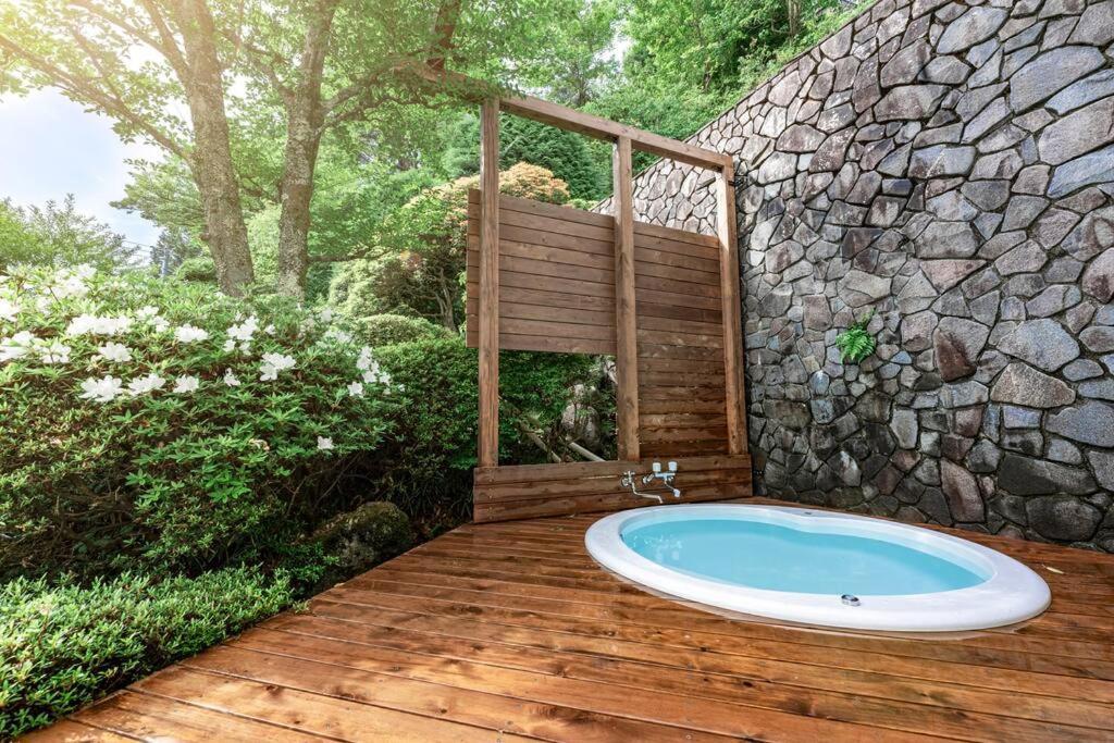 Villa Open-air Bath & Private Hot-spring In